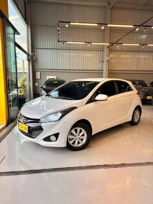 HYUNDAI HB20 1.0 COMFORT 12V FLEX 4P MANUAL